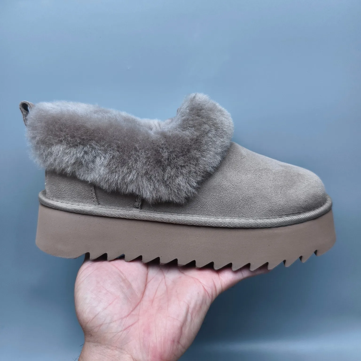💰480 UGG sheepskin all-in-one snow boots 6733 Thick-soled non-slip slip-on casual style Color: Maroon Antelope Brown Black Size: 35-40